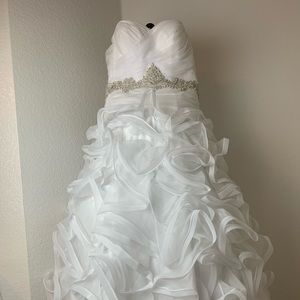 One day wear size 6 sequins white wedding dress.